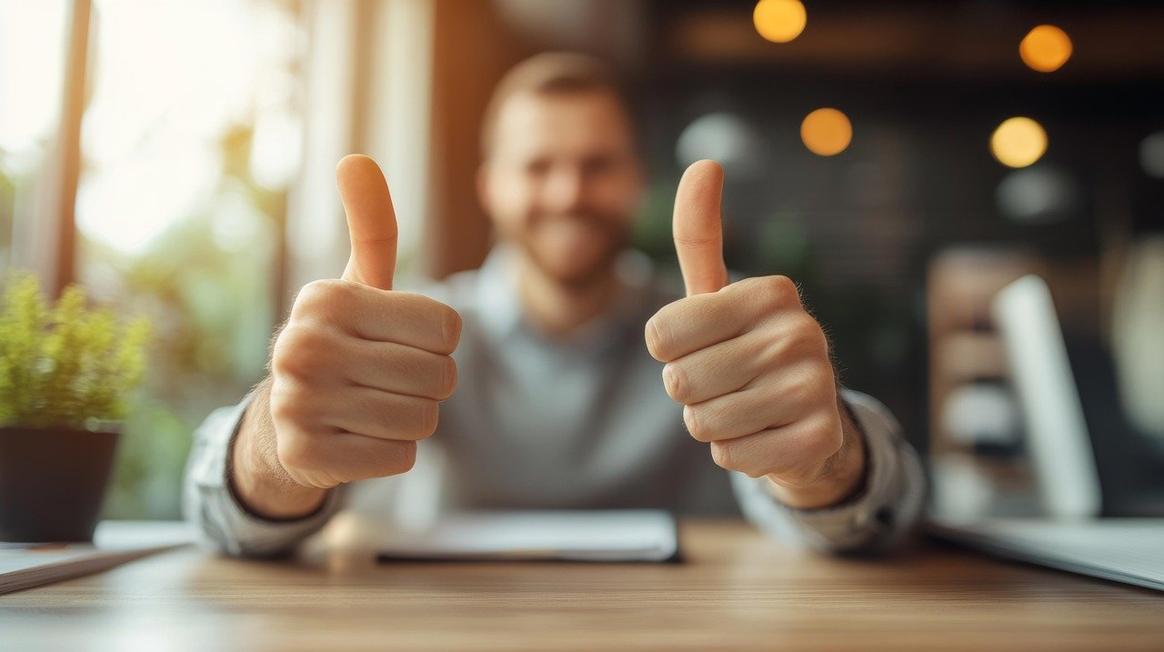 thumbs up, like, yes, agreement, okay, success, man, sign, gesture, good, symbol, person, positive, smile, gesturing, businessman